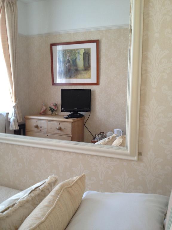 Brayscroft House Otel Eastbourne Oda fotoğraf